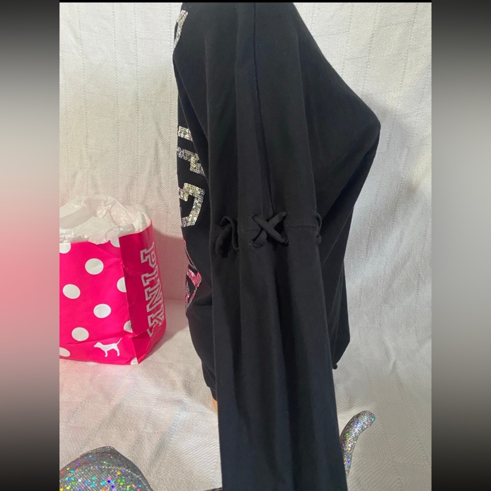 NWT VS PINK XS CREW LONG SLEEVE TSHIRT - Picture 3 of 6